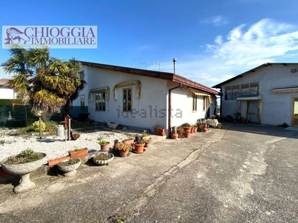 casa indipendente in vendita a Chioggia in zona Valli