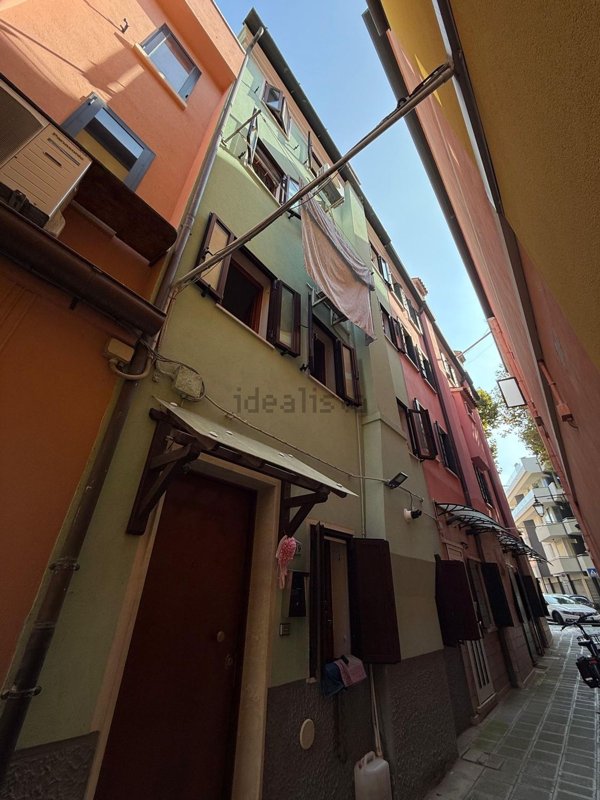 casa indipendente in vendita a Chioggia in zona Sottomarina