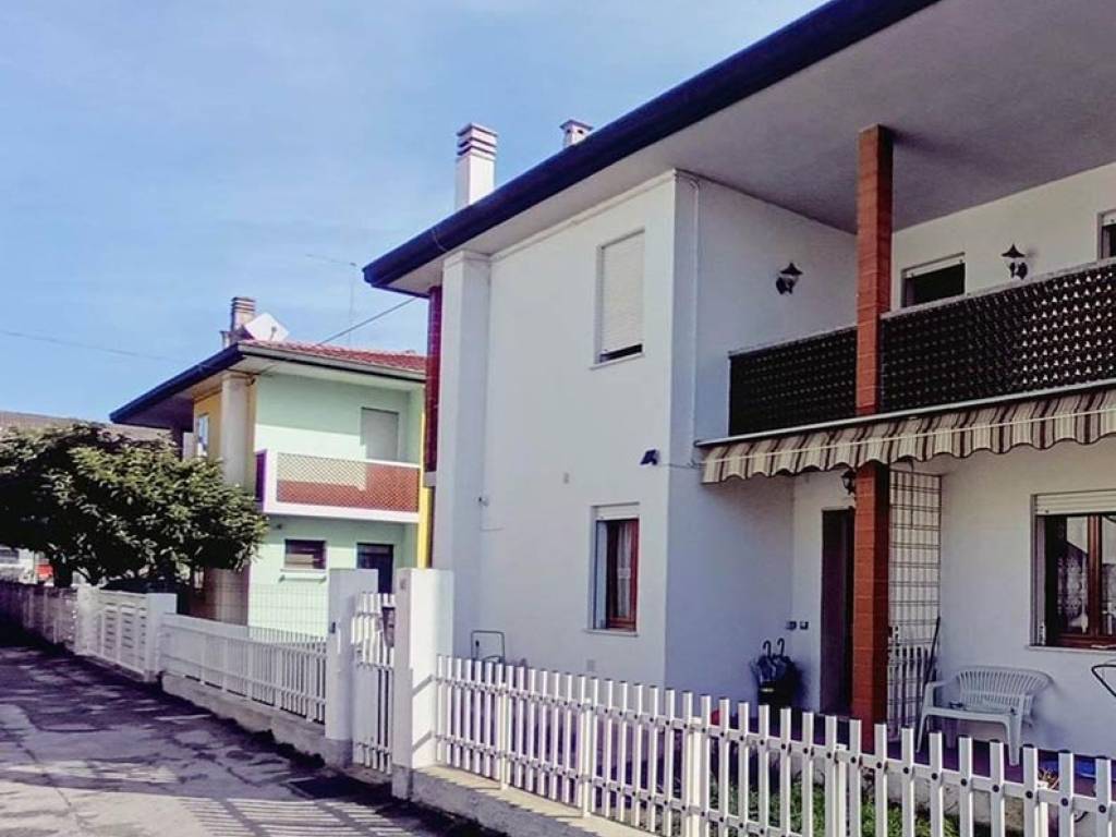 casa indipendente in vendita a Chioggia in zona Valli