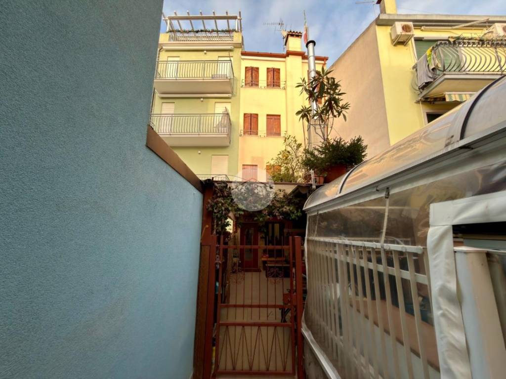 casa indipendente in vendita a Chioggia in zona Sottomarina