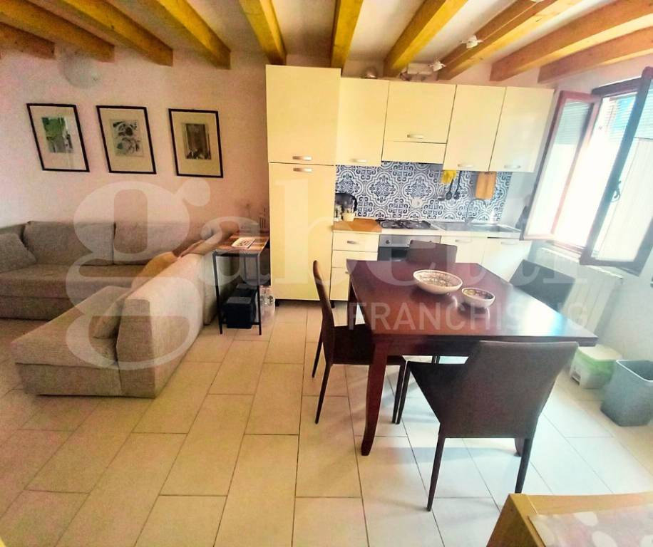 casa indipendente in vendita a Chioggia in zona Sottomarina