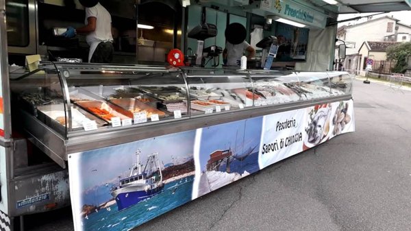 negozio in vendita a Chioggia in zona Sottomarina