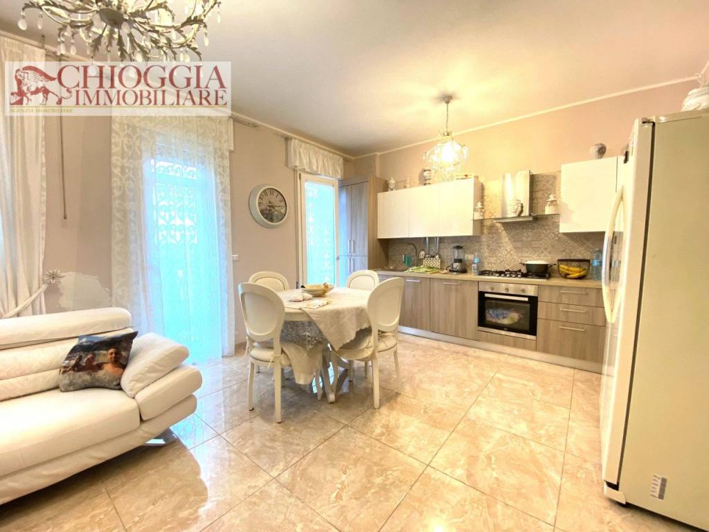 appartamento in vendita a Chioggia in zona Sottomarina