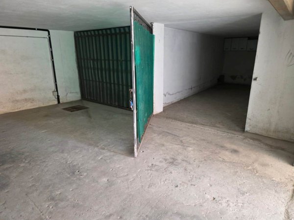 locale di sgombero in vendita a Chioggia in zona Sottomarina