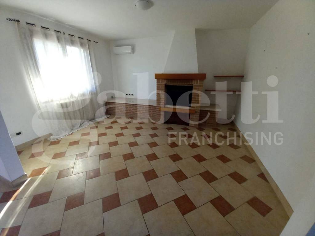 casa indipendente in vendita a Chioggia in zona Sottomarina