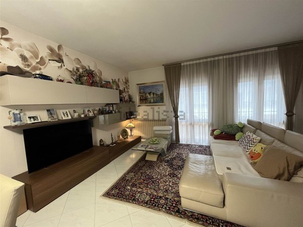 casa indipendente in vendita a Chioggia in zona Sottomarina