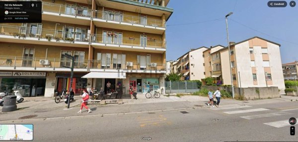 negozio in vendita a Chioggia in zona Borgo San Giovanni