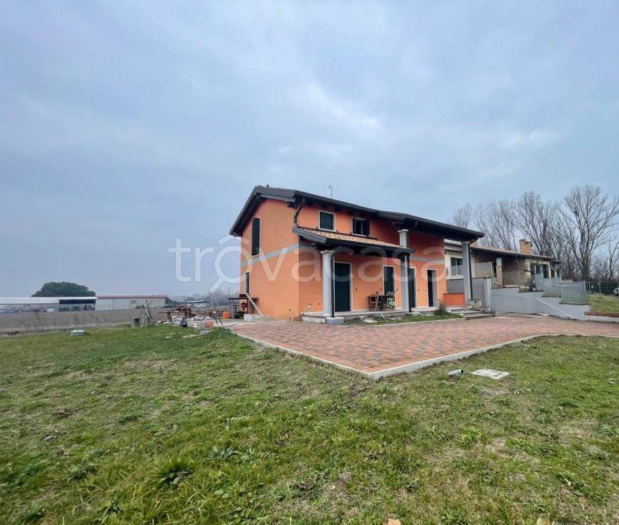 casa indipendente in vendita a Chioggia in zona Sottomarina