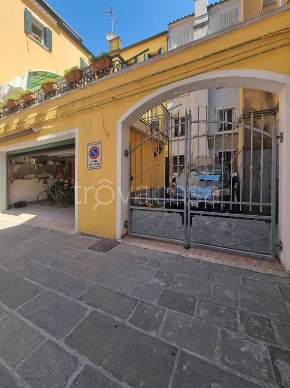 casa indipendente in vendita a Chioggia