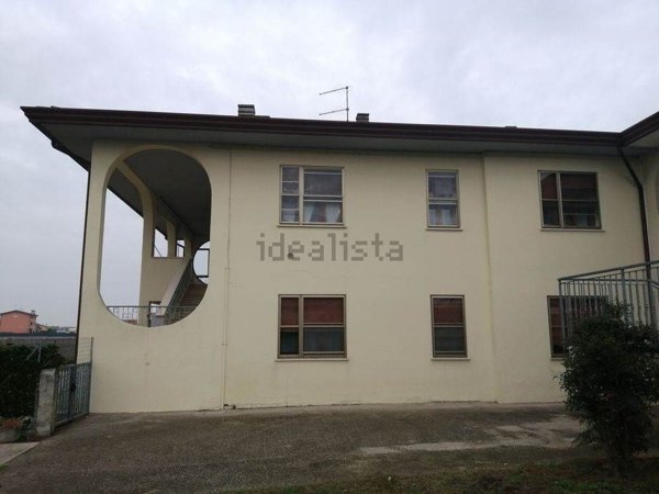 casa indipendente in vendita a Chioggia in zona Cà Lino