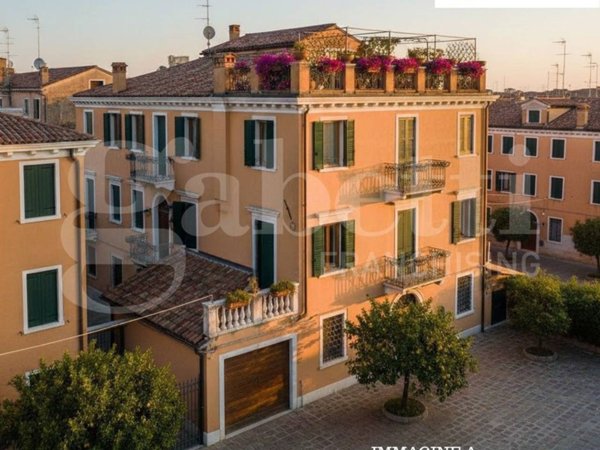 casa indipendente in vendita a Chioggia in zona Sottomarina