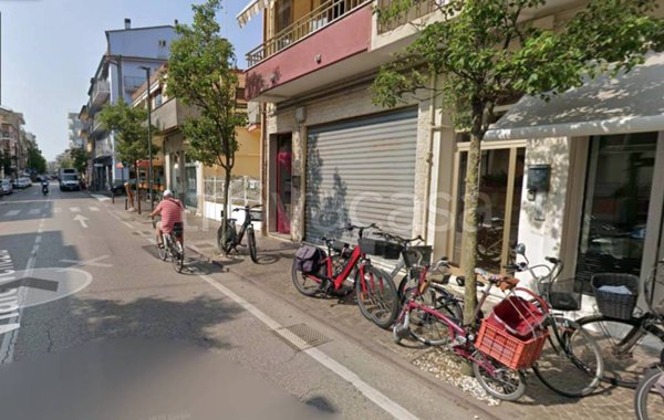 negozio in vendita a Chioggia in zona Sottomarina