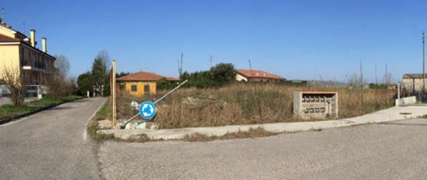 terreno edificabile in vendita a Chioggia in zona Cà Lino