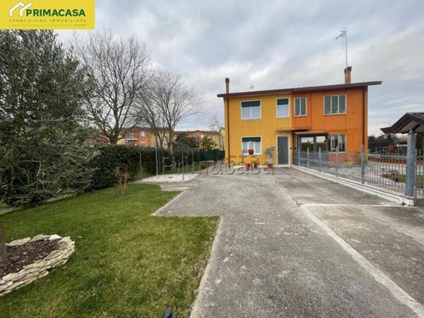 casa indipendente in vendita a Chioggia in zona Ca' Bianca