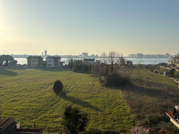 appartamento in vendita a Chioggia in zona Sottomarina