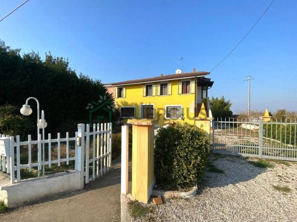 casa indipendente in vendita a Chioggia in zona Sant'Anna di Chioggia
