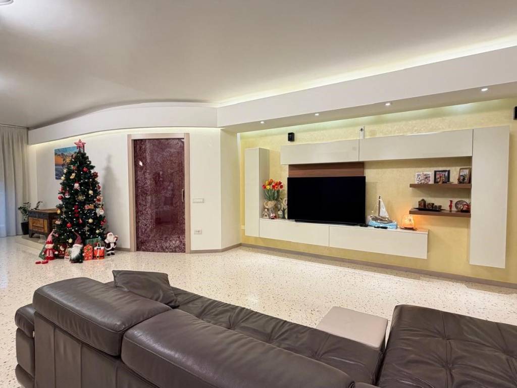 casa indipendente in vendita a Chioggia in zona Brondolo