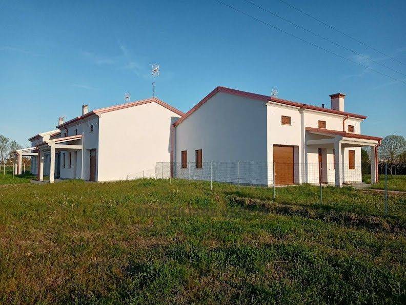 casa indipendente in vendita a Chioggia in zona Punta Gorzone