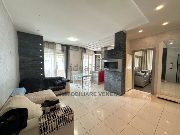 appartamento in vendita a Chioggia in zona Sottomarina