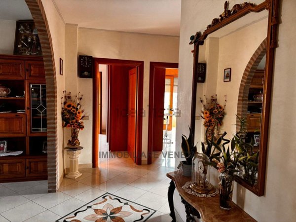 appartamento in vendita a Chioggia in zona Sottomarina