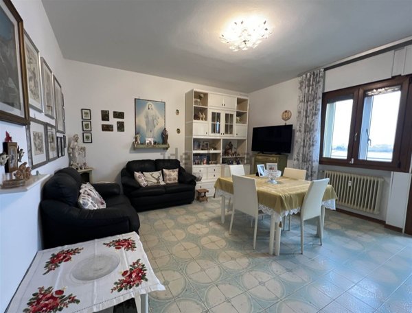 appartamento in vendita a Chioggia in zona Borgo San Giovanni