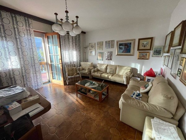 casa indipendente in vendita a Chioggia in zona Sottomarina