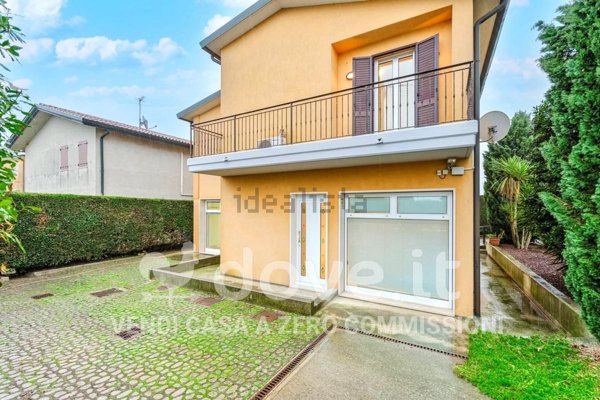 casa indipendente in vendita a Chioggia in zona Valli