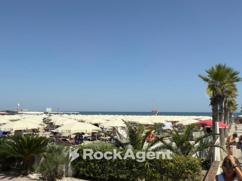 negozio in vendita a Chioggia in zona Sottomarina