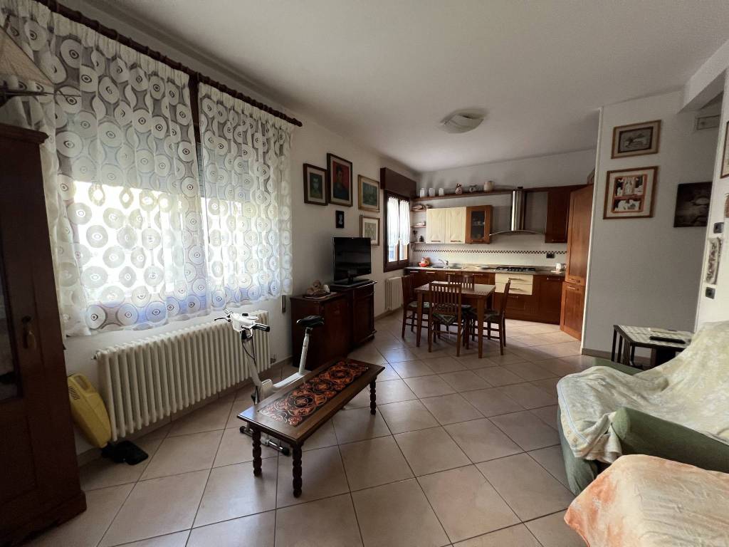 appartamento in vendita a Chioggia in zona Sottomarina