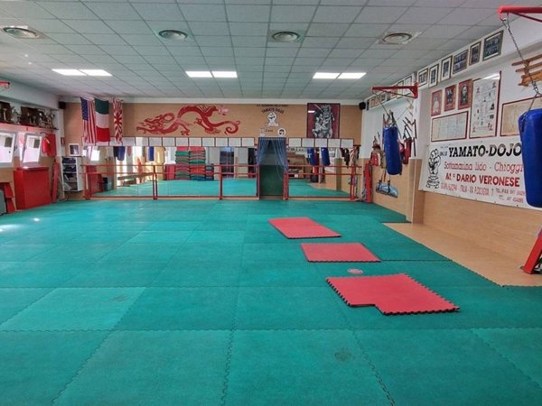 negozio in vendita a Chioggia in zona Brondolo