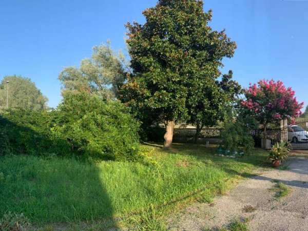 casa indipendente in vendita a Chioggia in zona Cavanella d'Adige