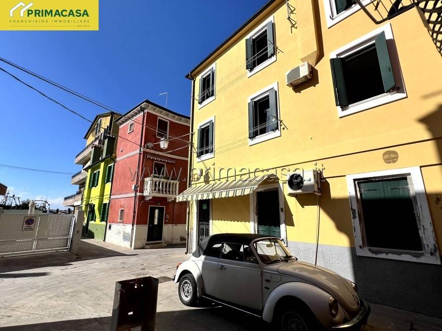 casa indipendente in vendita a Chioggia in zona Sottomarina