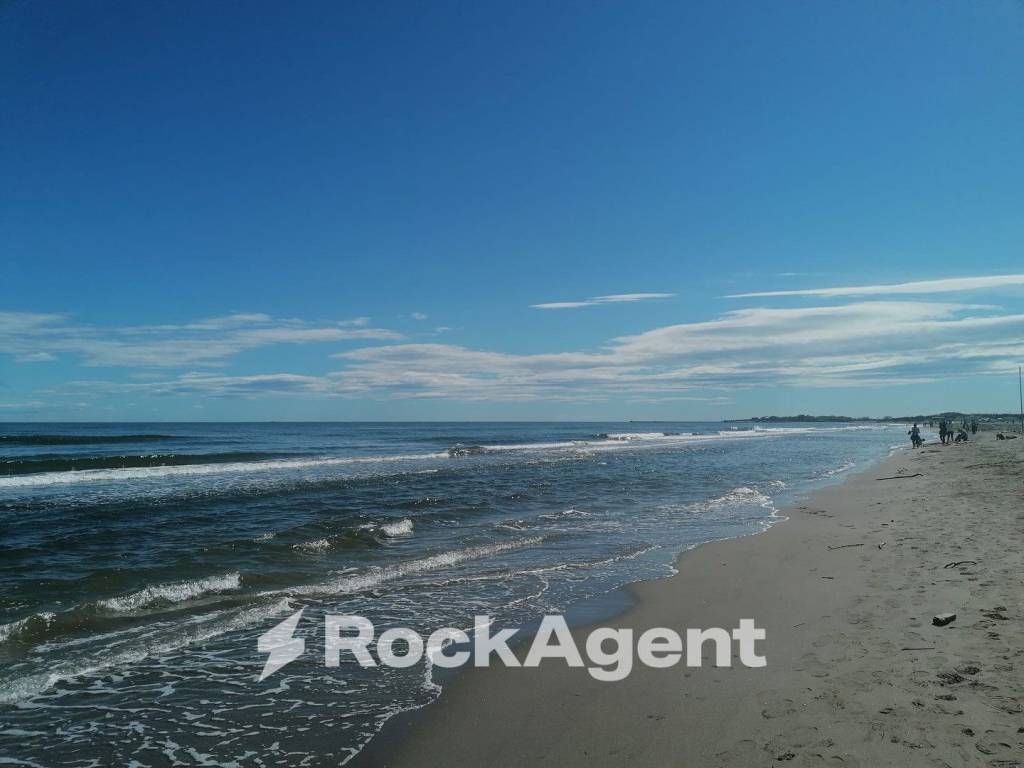 negozio in vendita a Chioggia in zona Sottomarina