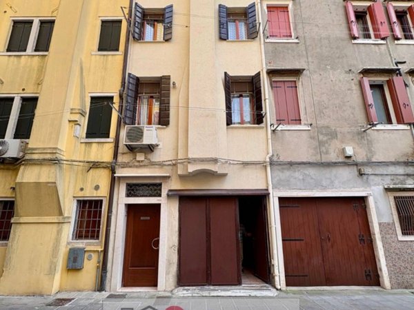 casa indipendente in vendita a Chioggia