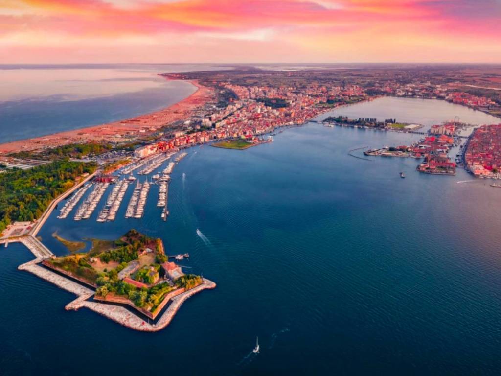 appartamento in vendita a Chioggia in zona Sottomarina