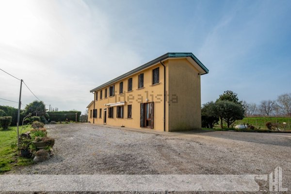 casa indipendente in vendita a Chioggia in zona Punta Gorzone