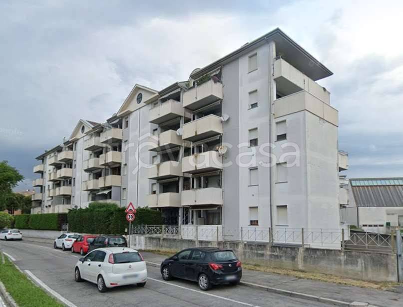 appartamento in vendita a Chioggia in zona Sottomarina