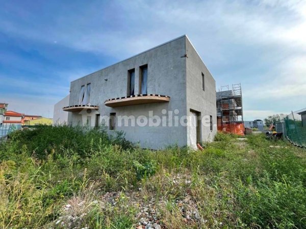 casa indipendente in vendita a Chioggia in zona Brondolo