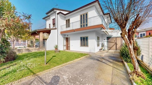 casa indipendente in vendita a Chioggia in zona Valli