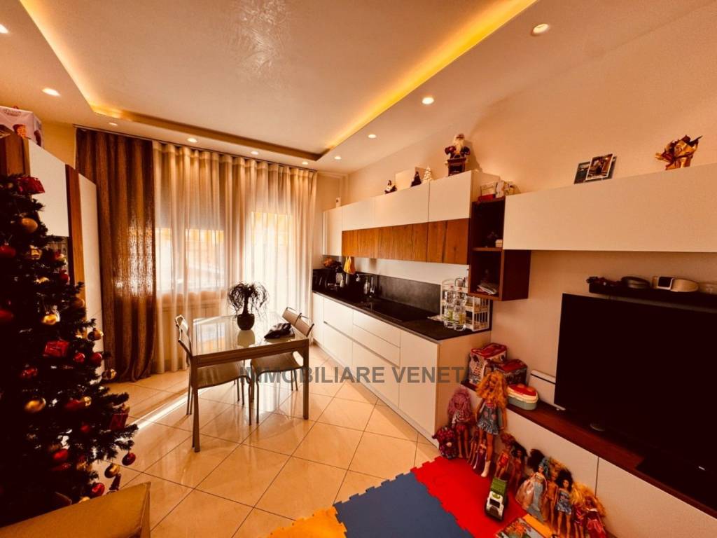 appartamento in vendita a Chioggia in zona Sottomarina