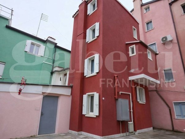 casa indipendente in vendita a Chioggia in zona Sottomarina