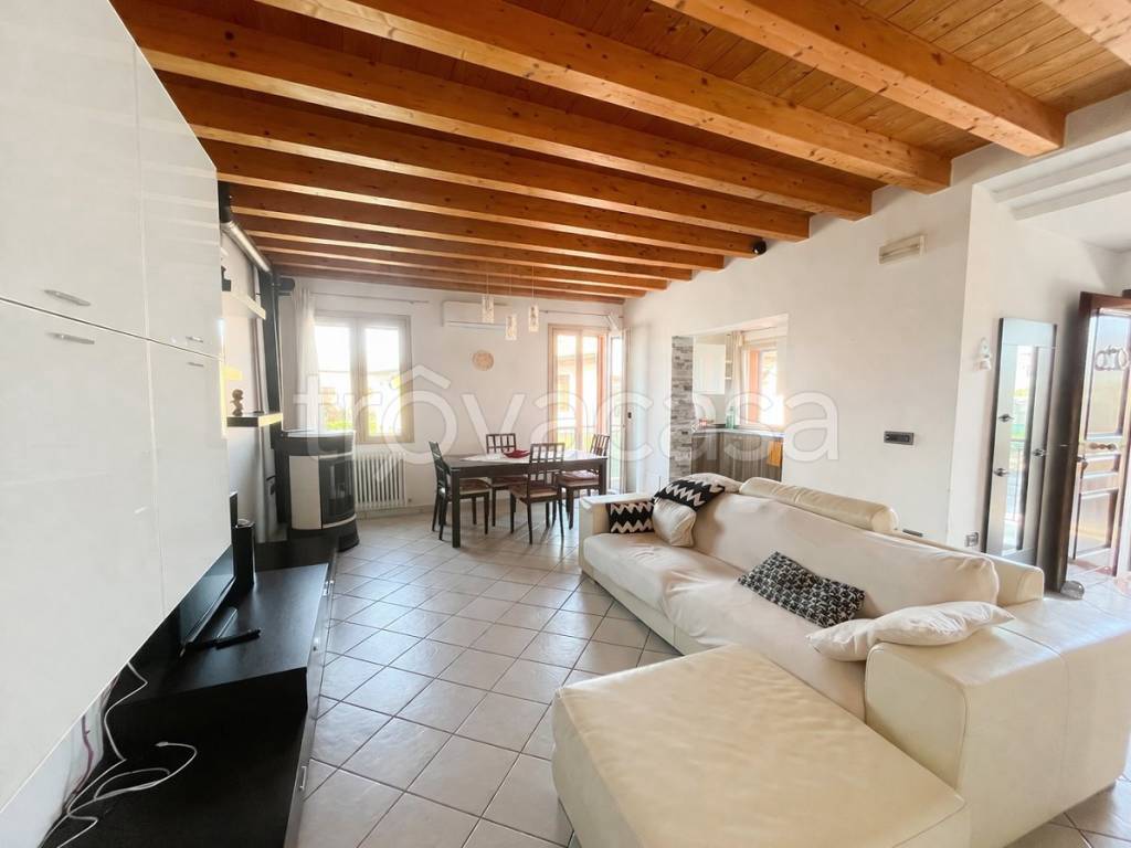 appartamento in vendita a Chioggia in zona Cavanella d'Adige