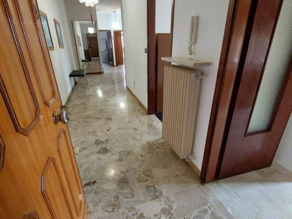 appartamento in vendita a Chioggia in zona Sottomarina