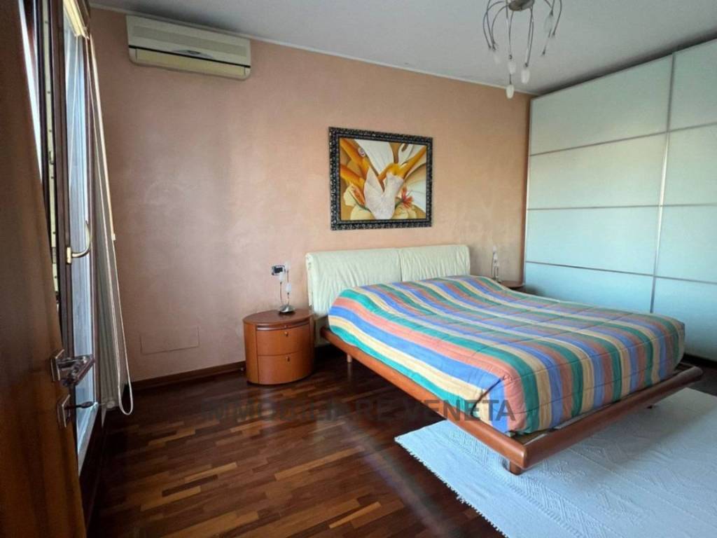 casa indipendente in vendita a Chioggia in zona Sottomarina