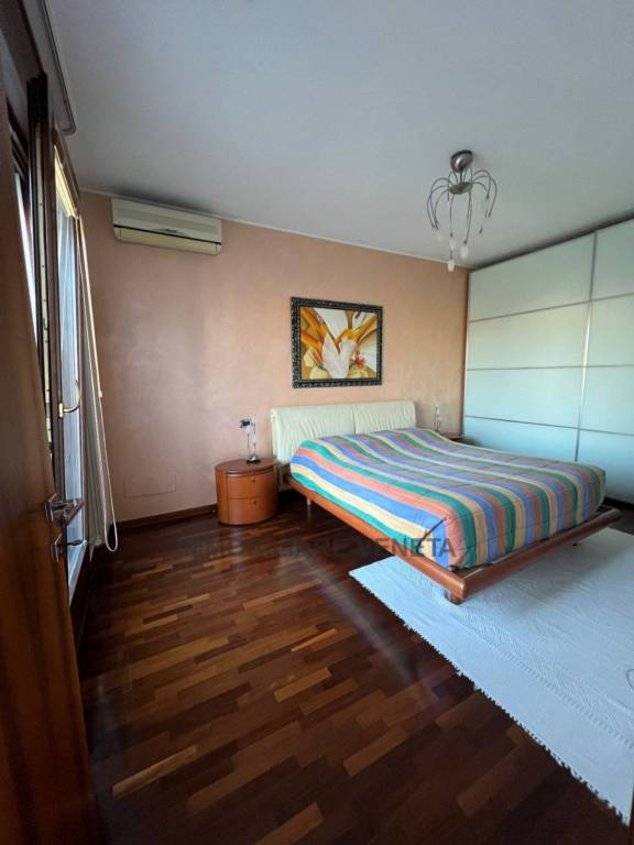 casa indipendente in vendita a Chioggia in zona Sottomarina