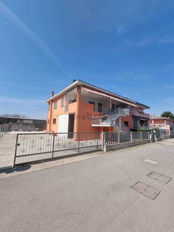 casa indipendente in vendita a Chioggia in zona Cà Lino