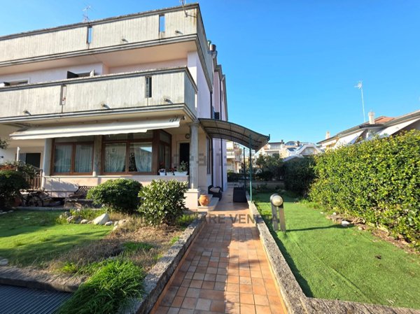 casa indipendente in vendita a Chioggia in zona Brondolo