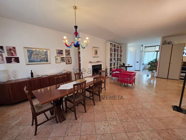 casa indipendente in vendita a Chioggia