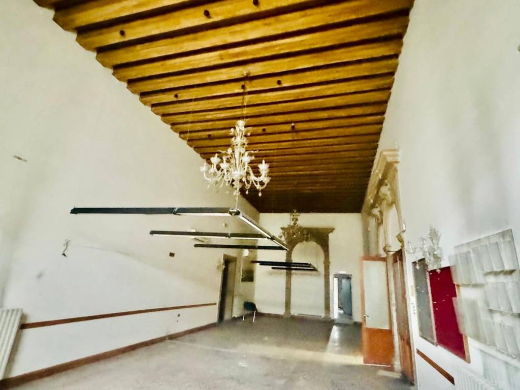 intera palazzina in vendita a Chioggia