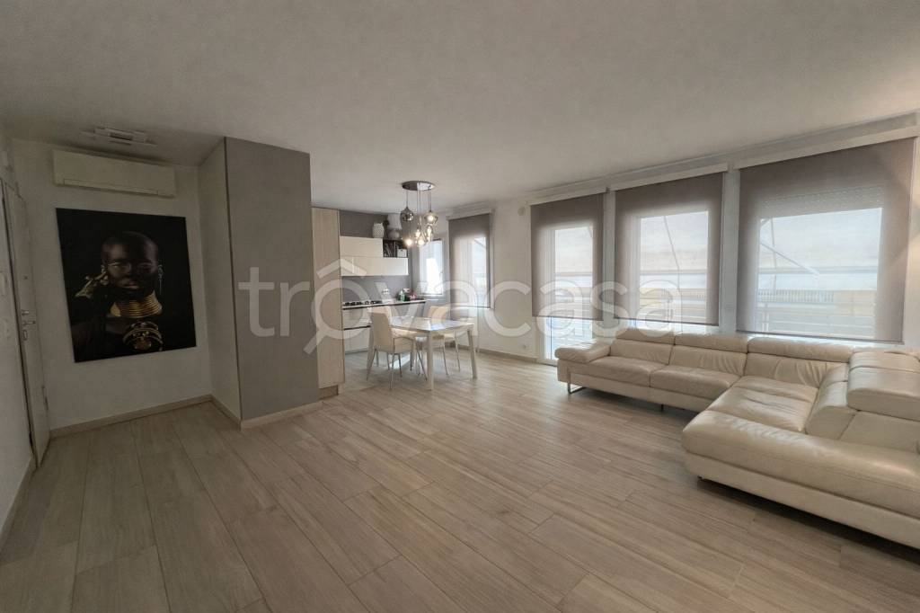 appartamento in vendita a Chioggia in zona Sottomarina